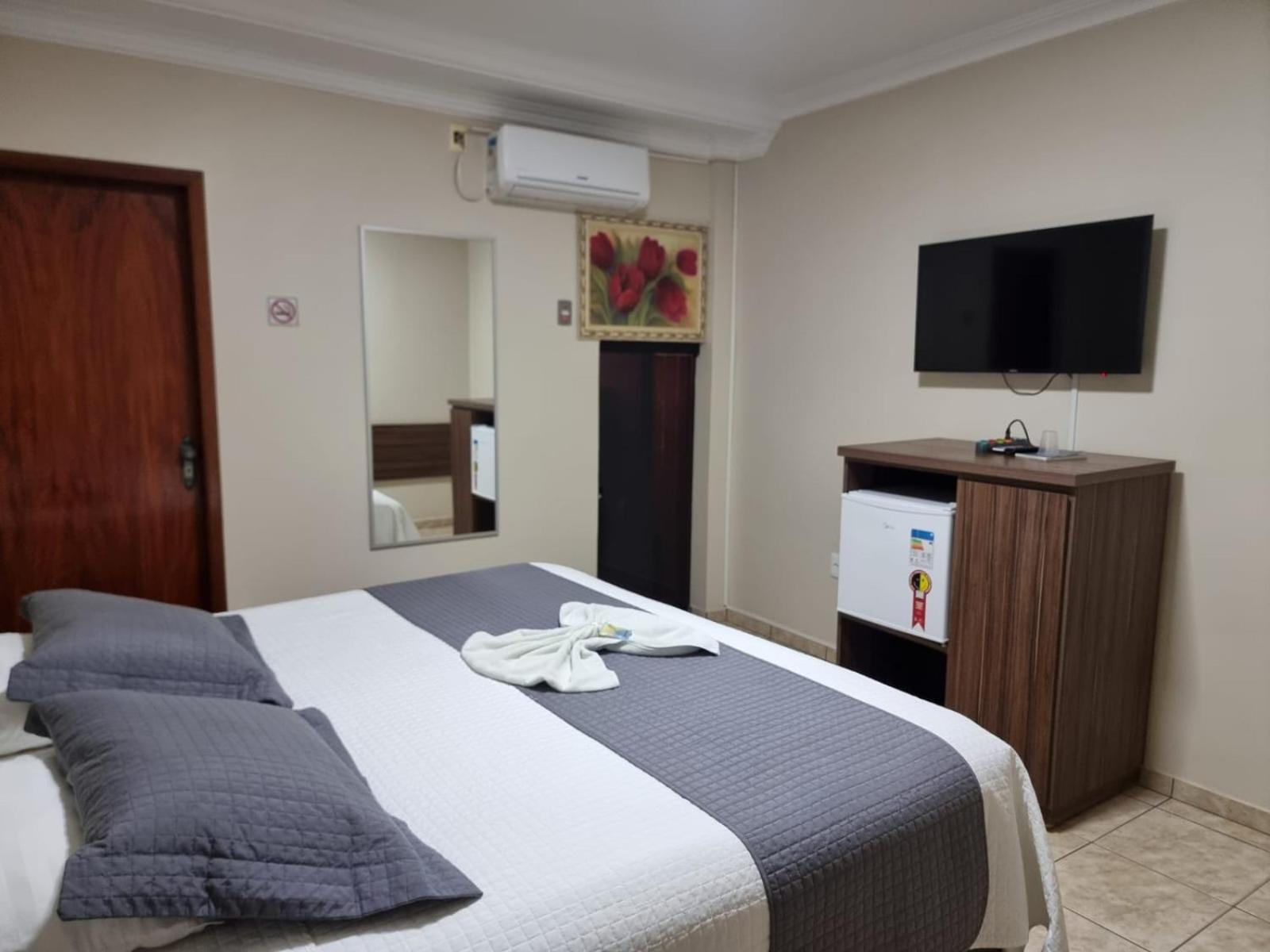 Hotel Itatiaia Tangara da Serra Ngoại thất bức ảnh