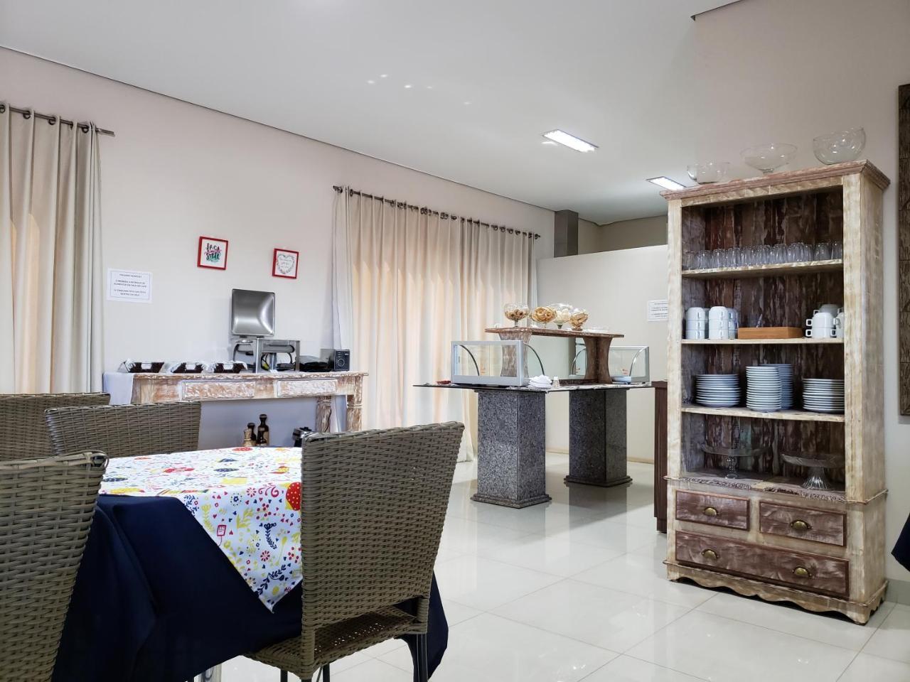 Hotel Itatiaia Tangara da Serra Ngoại thất bức ảnh